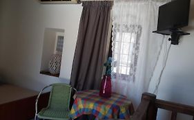 Koutouloufari Cosy Cretan Cottage